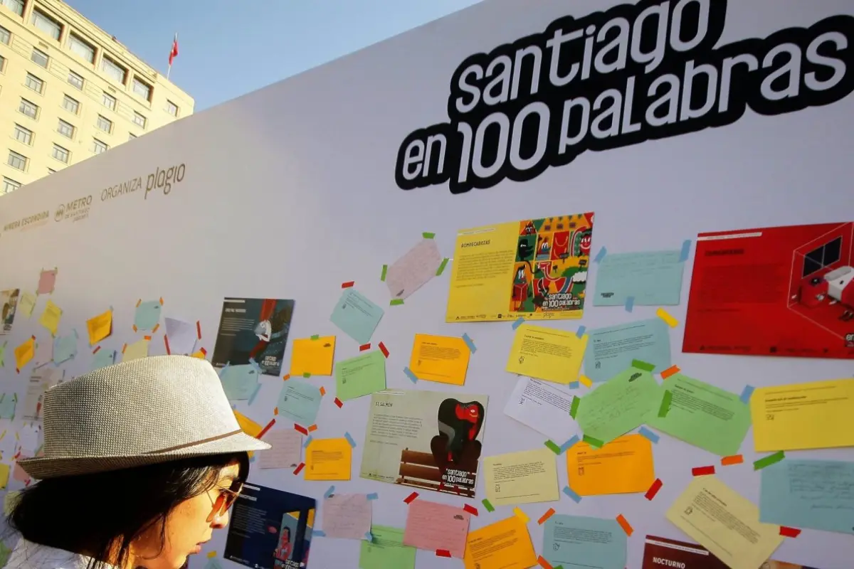 Santiago en 100 palabras , Redes sociales | Referencial