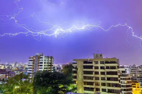 Inesperada tormenta en plena primavera ,Agencia Uno