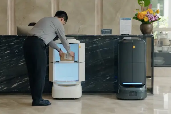 Adiós al colapso en conserjería: robot innovador transforma las entregas en edificios chilenos  ,Cedida