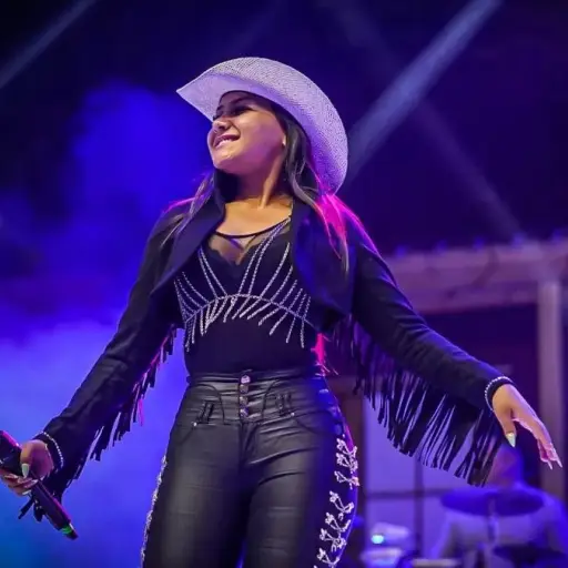 Alanys Lagos ,Redes sociales