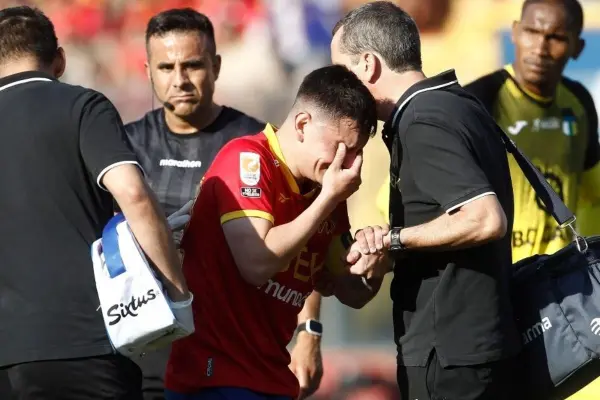 Pablo Aránguiz lloró tras salir lesionado ,Agencia Uno