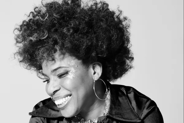Macy Gray  ,Cedida