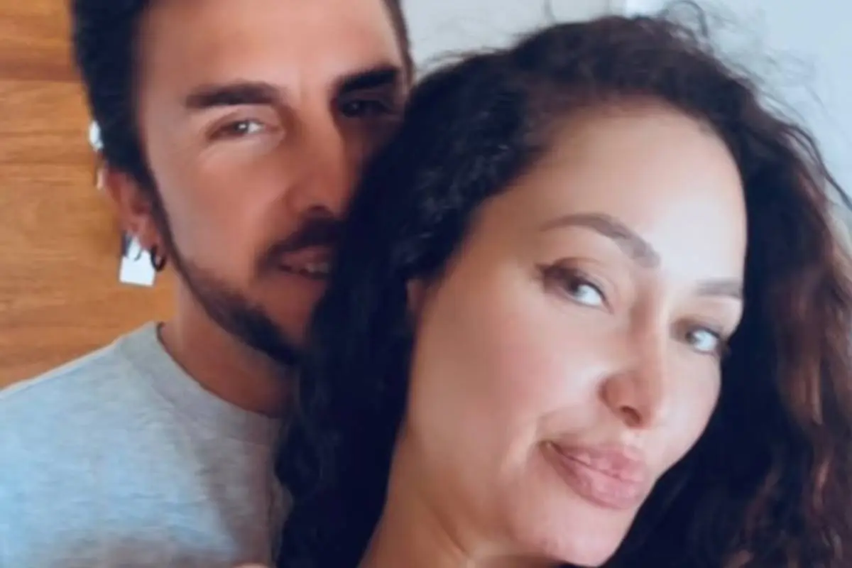 Nidyan Fabregat y su pololo, Redes sociales