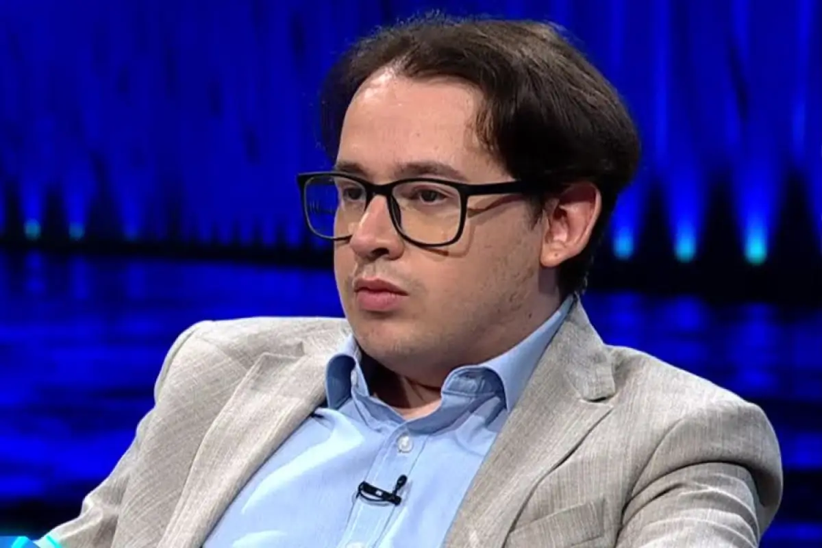 Alexander Israel en Primer Plano, Captura