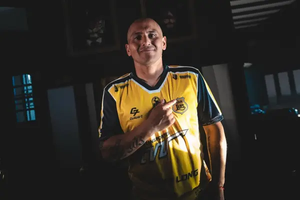 Humberto Suazo ,instagram @humbertoandresss