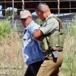 El hombre que abusó del perro fue detenido, red X