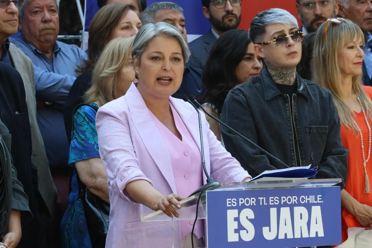 Jeannette Jara , Redes sociales | X