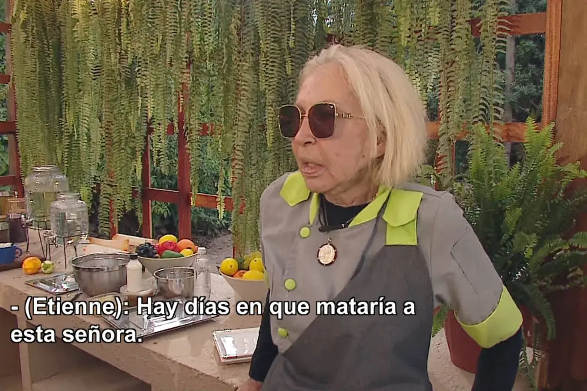 Etienne vs Laura Bozzo, Captura de pantalla 