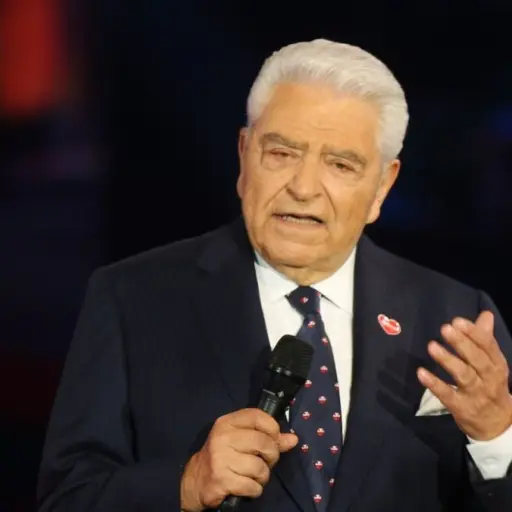 Don Francisco  ,Redes sociales | Referencial