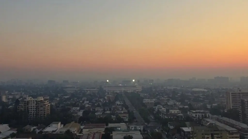 Santiago bajo humo por incendio en Melipilla - Redes sociales | X