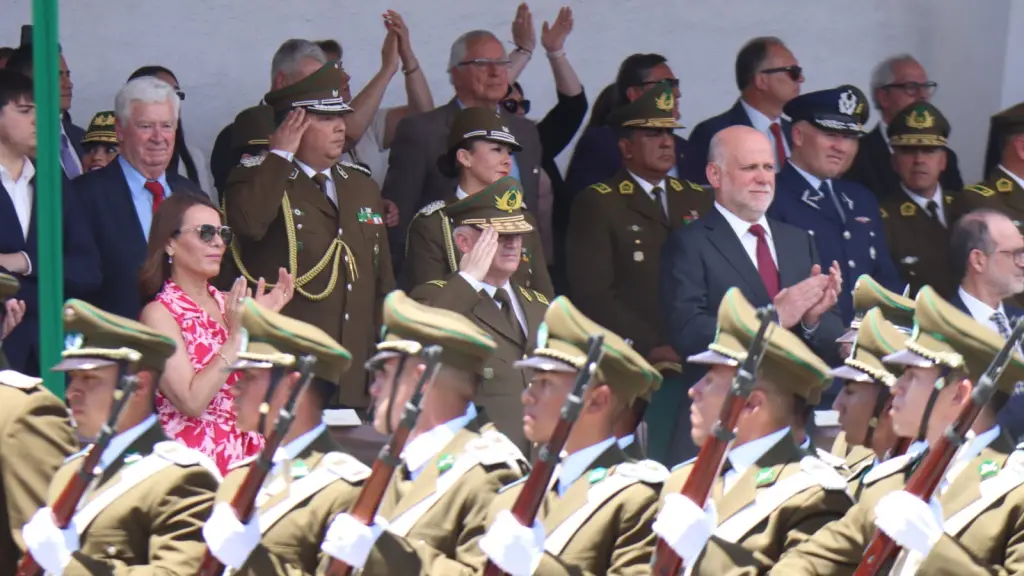 Ministro del Interior y General Director de Carabineros - Cedida