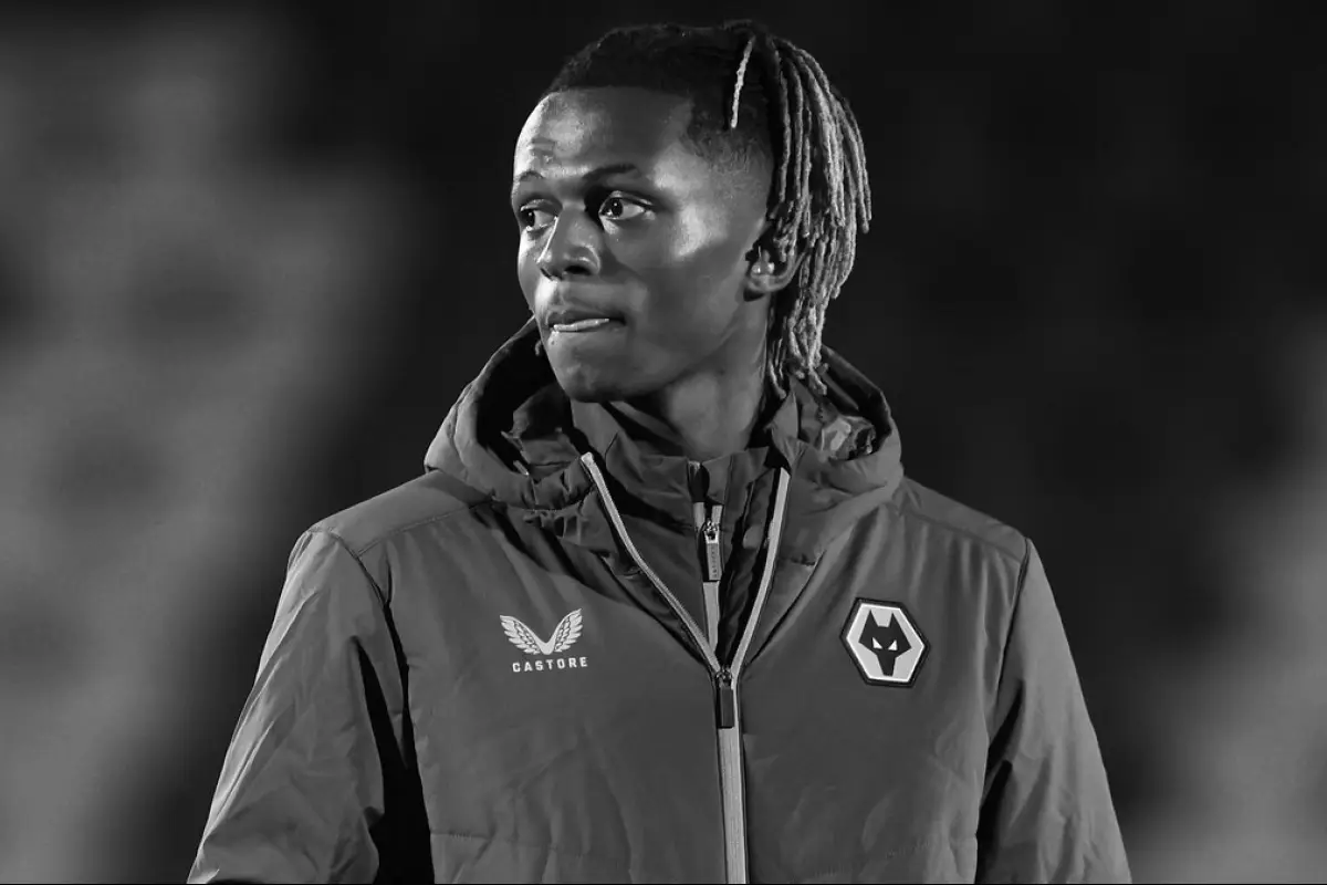 Ethan McLeod , Redes sociales | Referencial