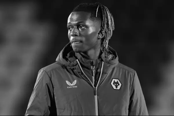 Ethan McLeod  ,Redes sociales | Referencial