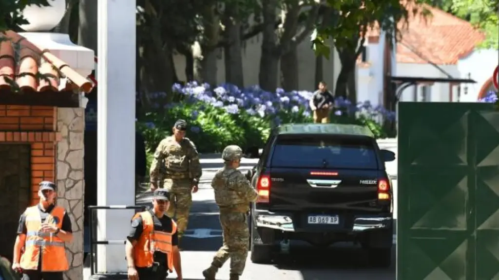    - Diario el Centro- Residencia de Javier Milei