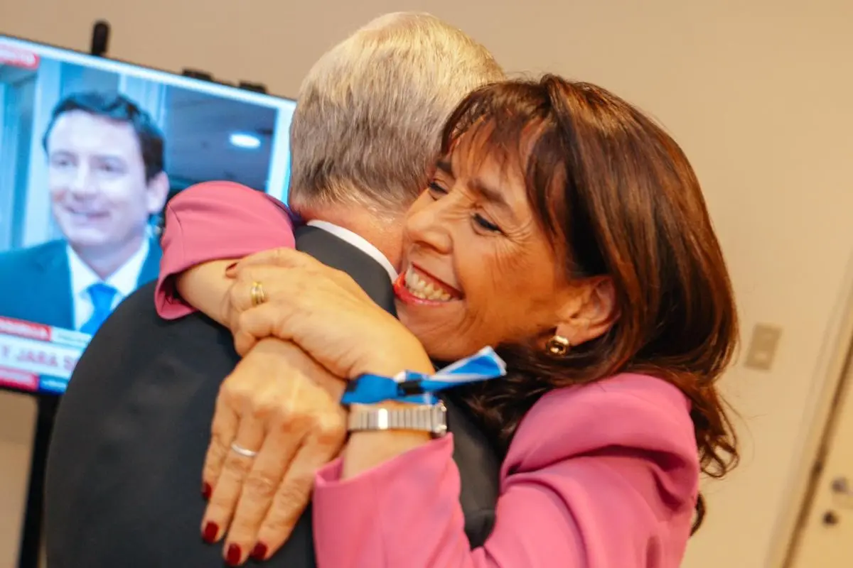 María Pía Adriazola junto a José Antonio Kast, red X