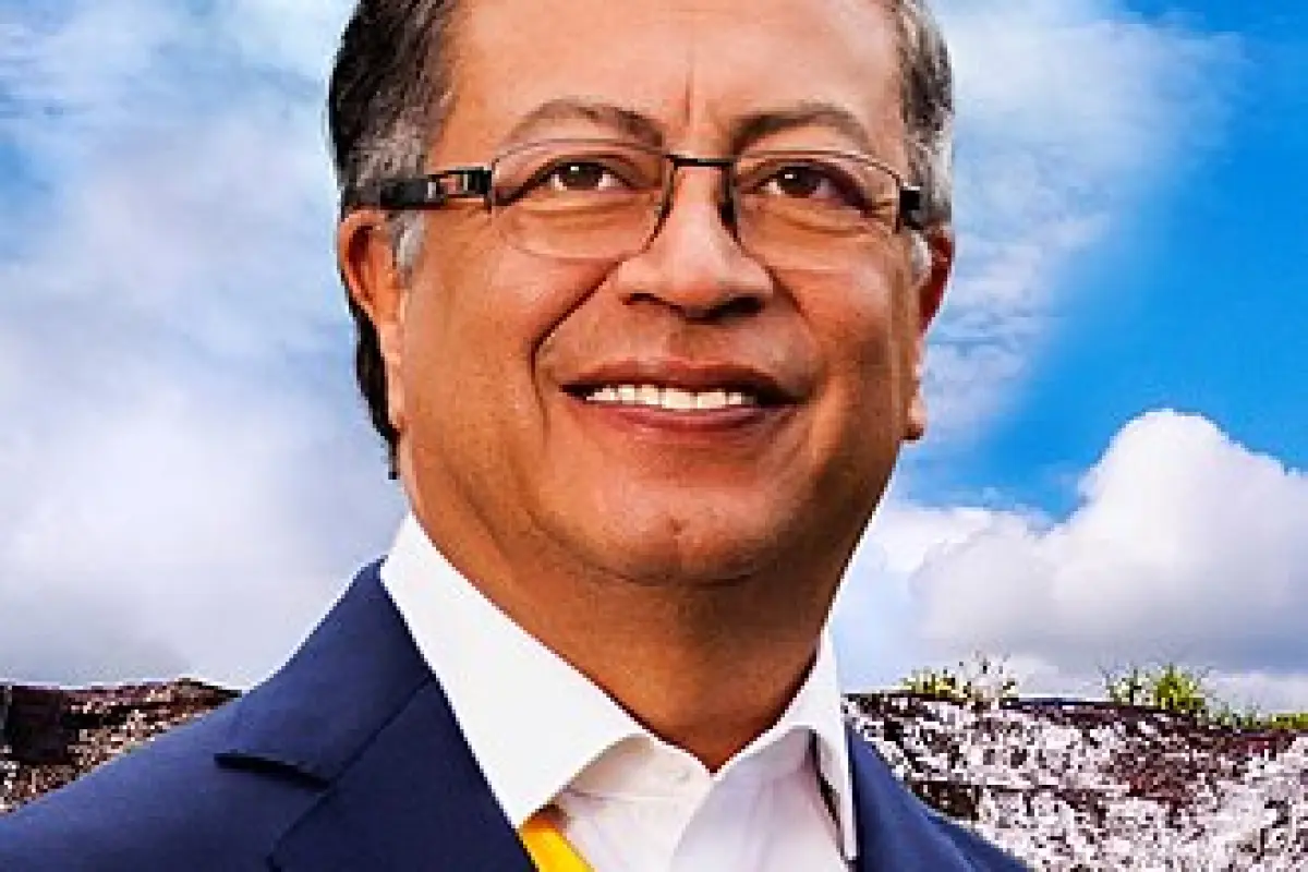 Gustavo Petro, Wikipedia