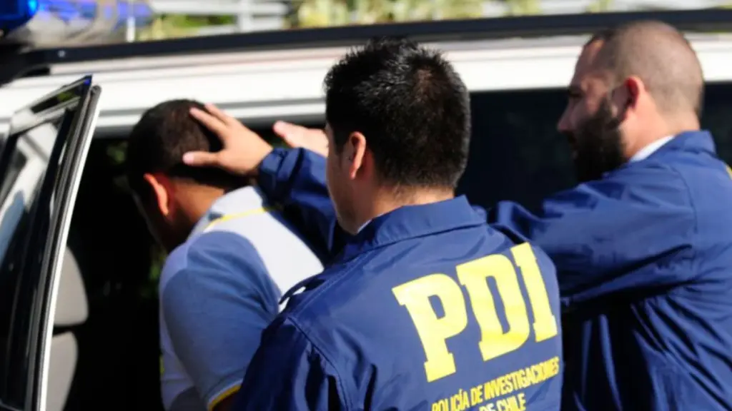 Hombre fue detenido por personal de la PDI - red X referencial