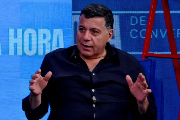 Beto Espinoza en el estudio de La Hora ,Captura