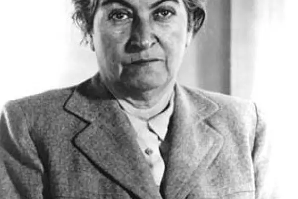 Gabriela Mistral ,Google