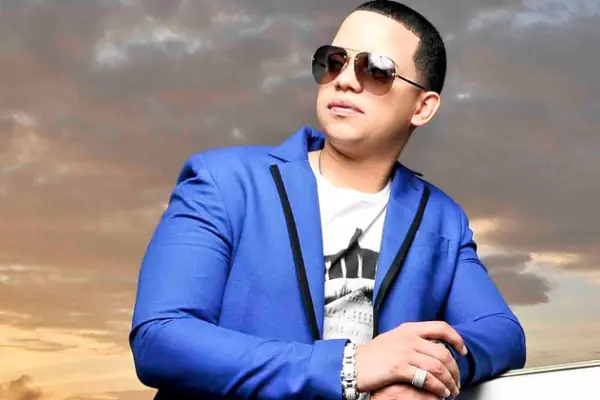 J Álvarez  ,Redes sociales | Referencial