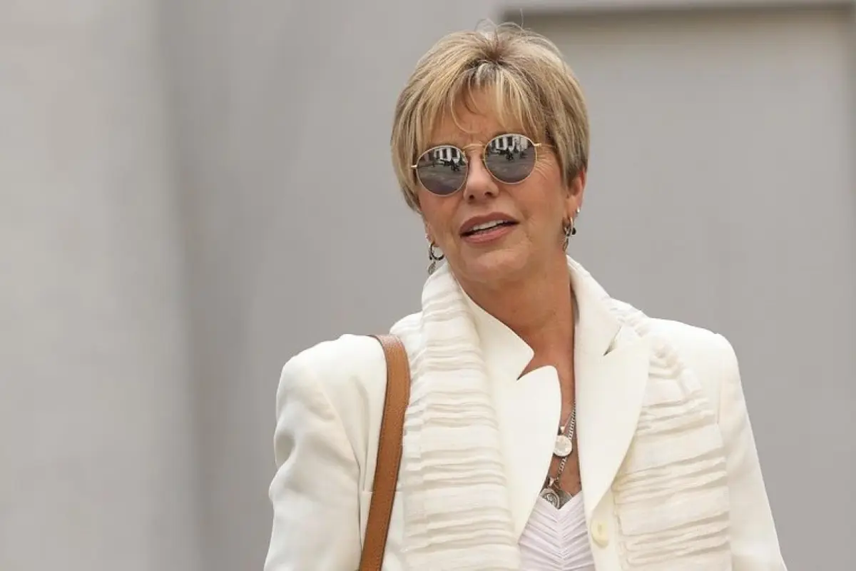 Paulina Nin de Cardona, AGENCIA UNO