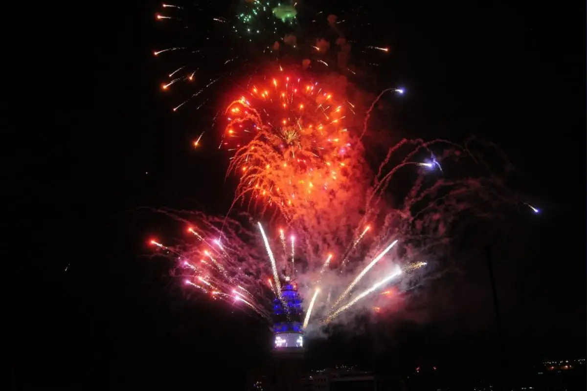 La Torre Entel será el epicentro de los festejos de Año Nuevo en Santiago, red X