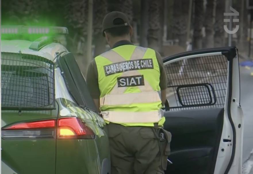 Trágico choque de un scooter con auto en Las Condes - Captura de Chilevisión