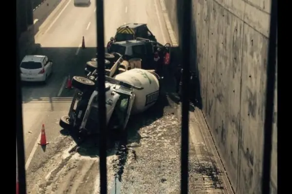    ,Camión Volcado - T13