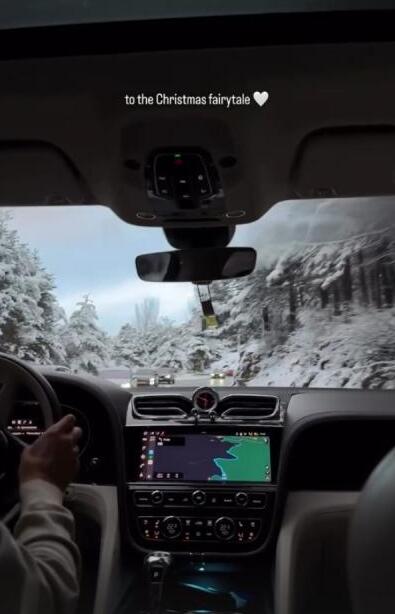 El viaje familiar de Alexis Sánchez - Alexandra Litvinova | Instagram