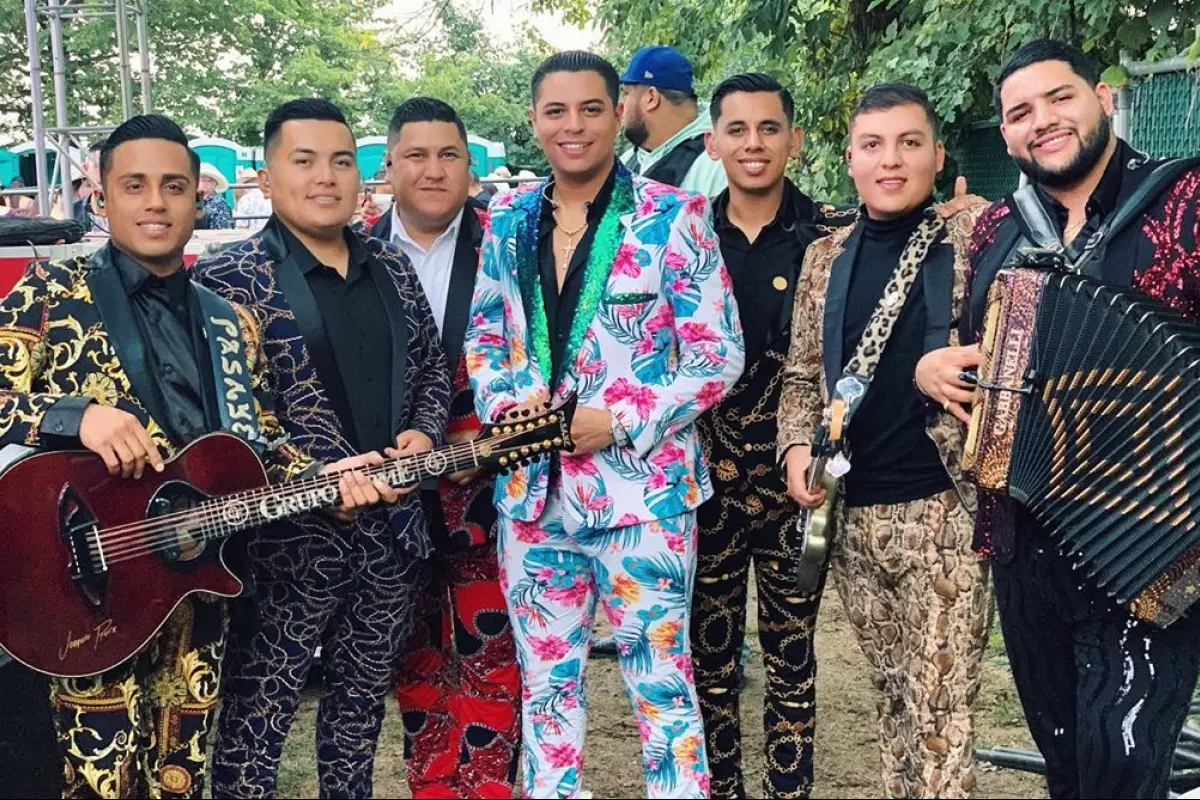 Grupo Firme llega a Chile por primera vez, Redes sociales | Referencial