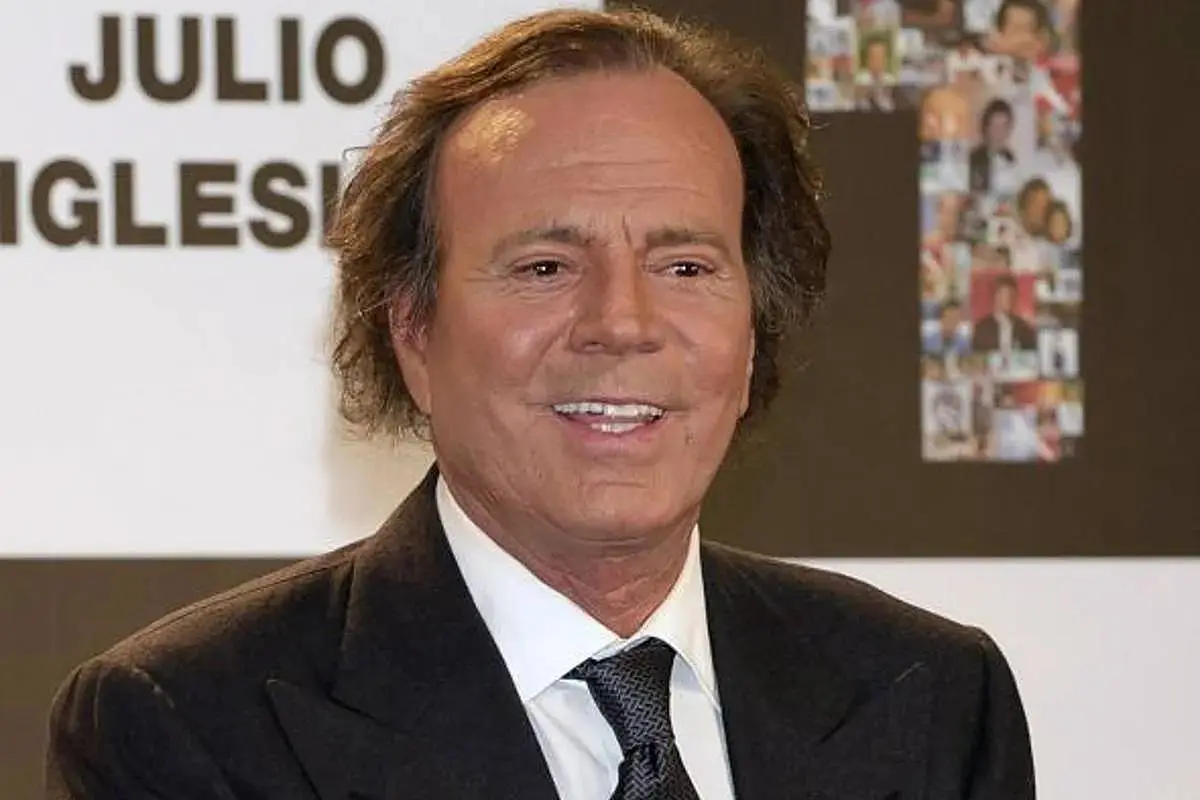 Julio Iglesias, Redes sociales