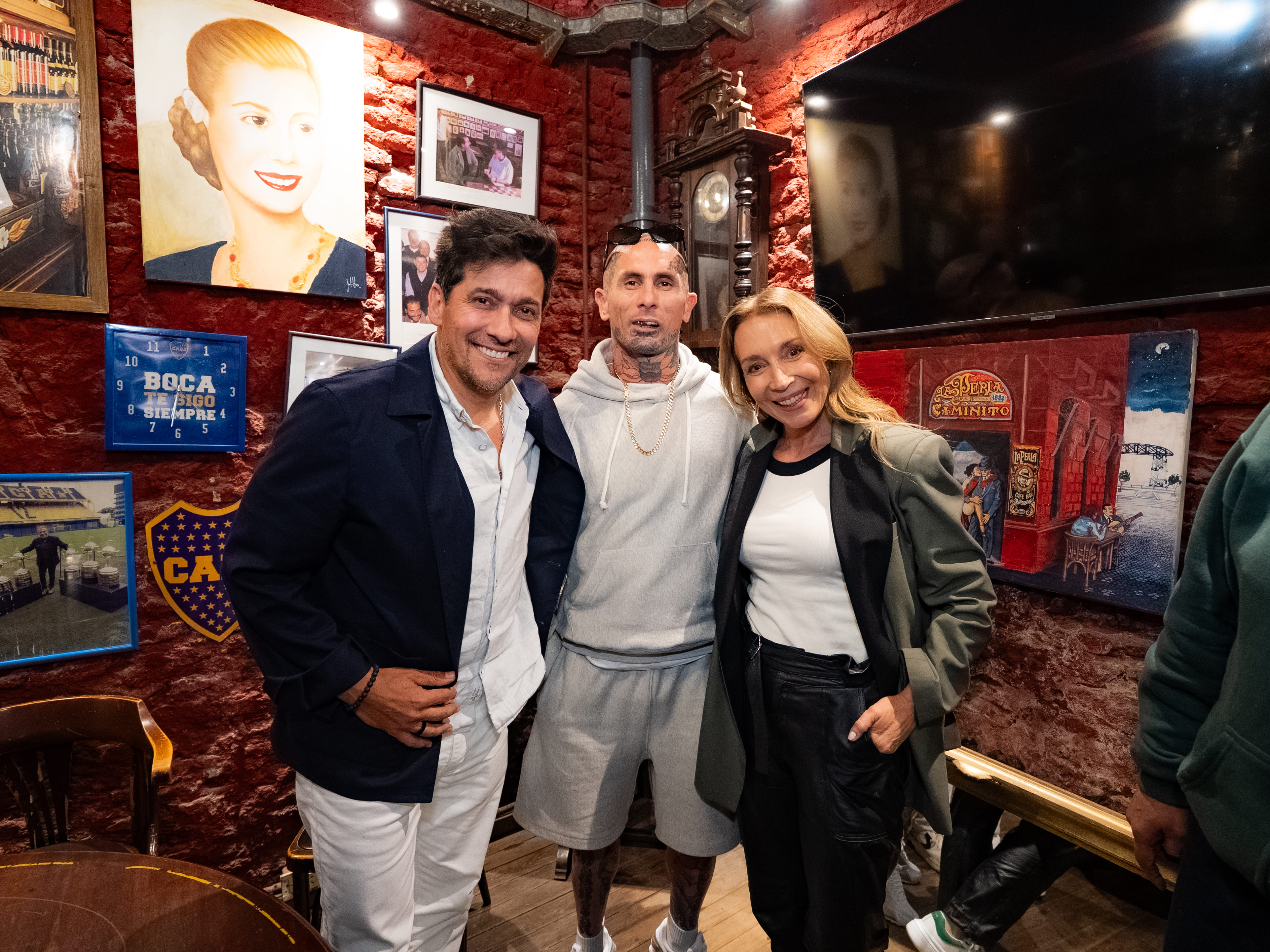 Emanuel Noir junto a Karen Doggenweiler y Rafael Araneda - Cedida | Mega