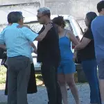 Sergio Rojas junto a la familia de Andrés Caniulef, Captura