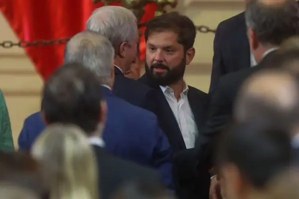 Boric y Kast cara a cara ,Agencia Uno