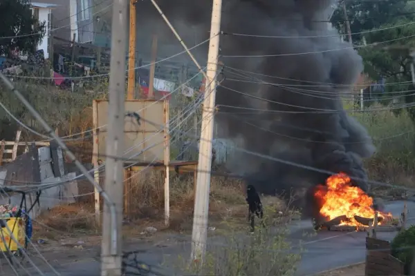 Hoy se inició el desalojo de megatoma en San Antonio ,Agencia Uno