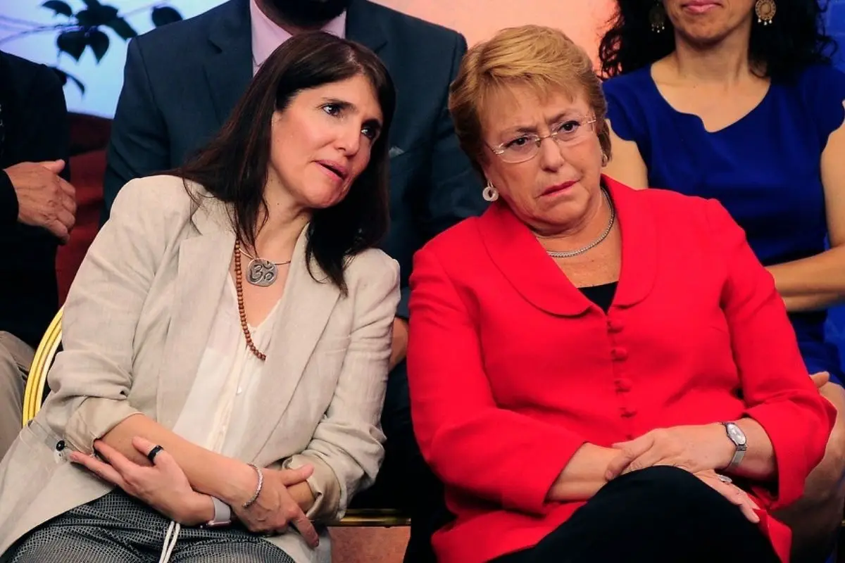 Paula Narváez fiel escudera de Michelle Bachelet, red X