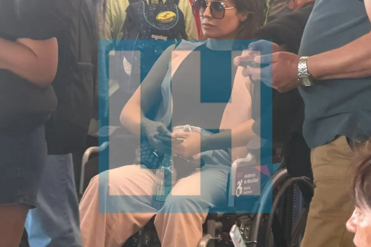 Camila Polizzi, La Hora