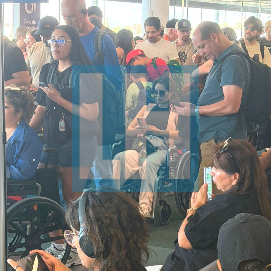 Camila Polizzi usó silla de ruedas en el aeropuerto - La Hora