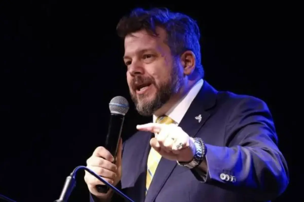 Johannes Kaiser, Agencia Uno 