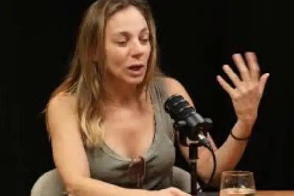 Mariana Derderian ,Captura de Youtube