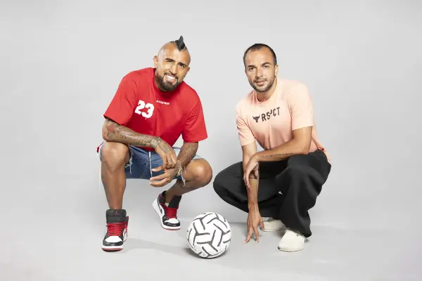Arturo Vidal y Mathías Vidangossy ,Cedida