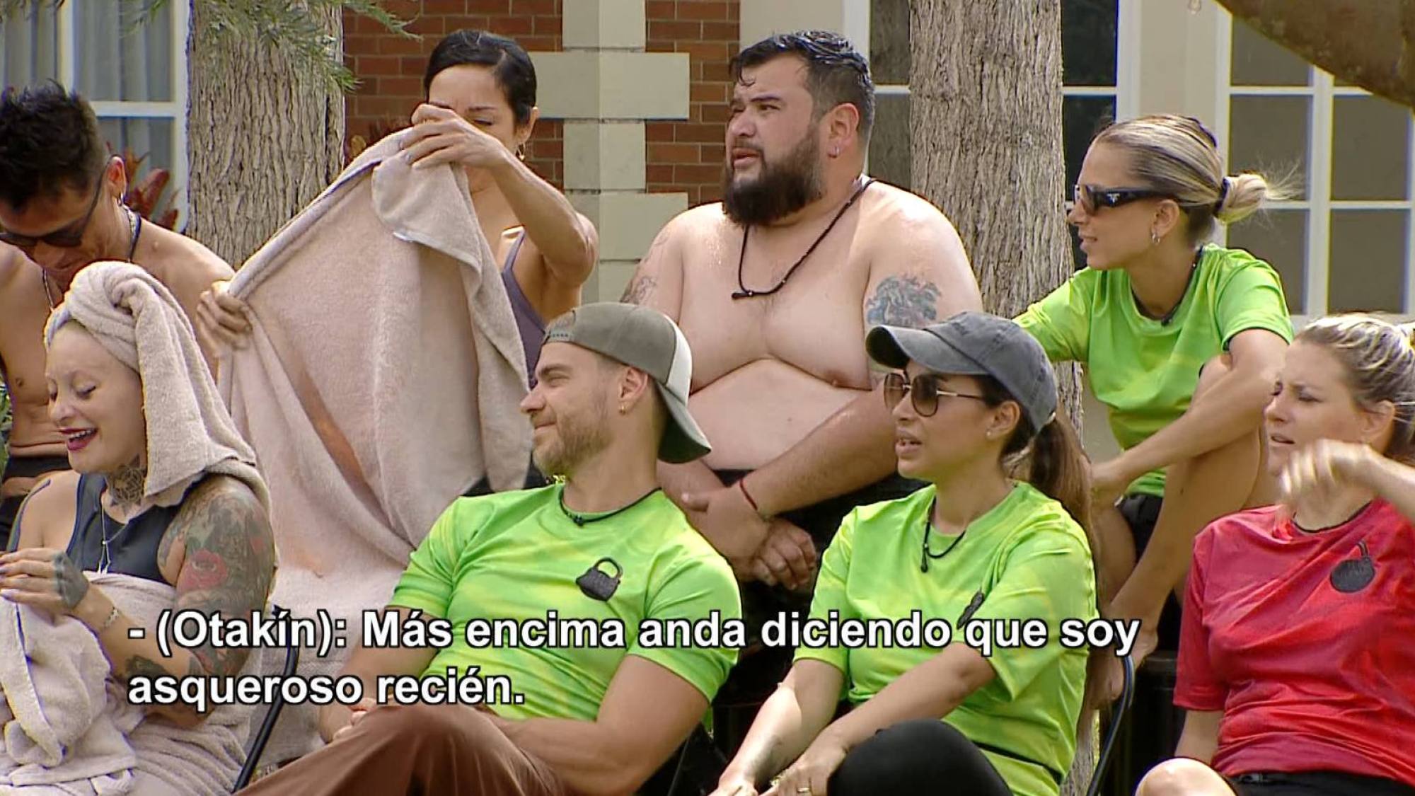 Otakin acusará a Arenita de gordofobia en "El Internado