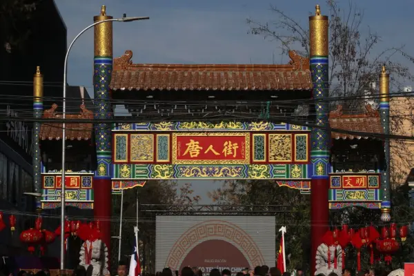 Chino se lanza desde segundo piso para evitar detención en barrio Meiggs ,Redes sociales | Referencial