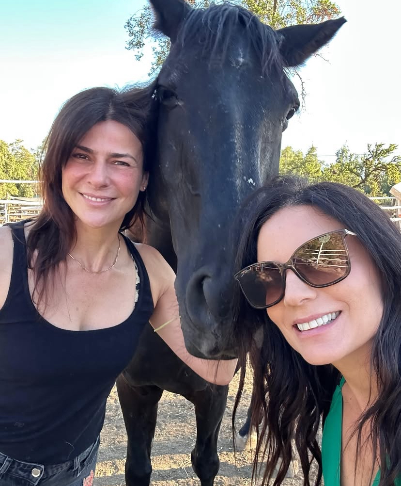 Tonka Tomicic en terapia con caballos - Redes sociales