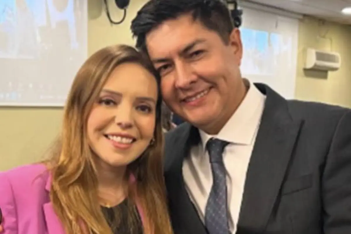 Camila Flores, Instagram