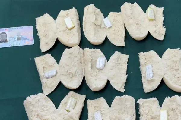 Sujeto pretendía ingresar droga escondida en panes ,24horas.cl (TVN)