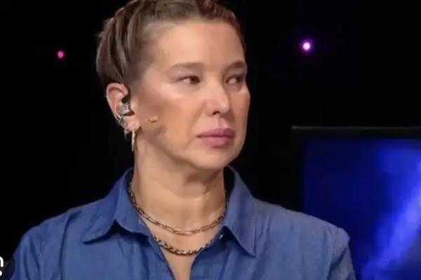 Claudia Schmidt ,Captura de Youtube