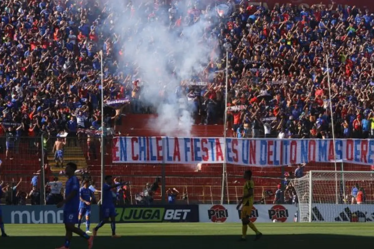 Los de Abajo hacen un llamado para boicotear el fútbol chileno, Redes sociales | Referencial