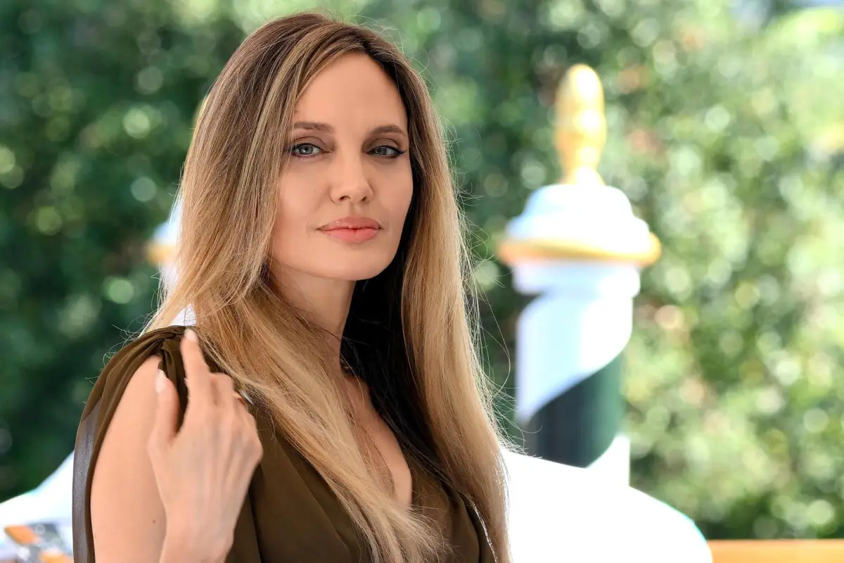 Angelina Jolie , Google