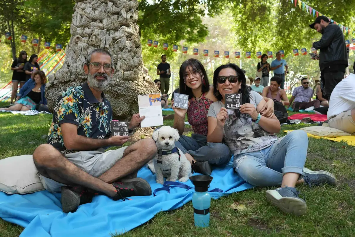 Feria del Libro Infantil y Juvenil Santiago en 100 Palabras, Cedida
